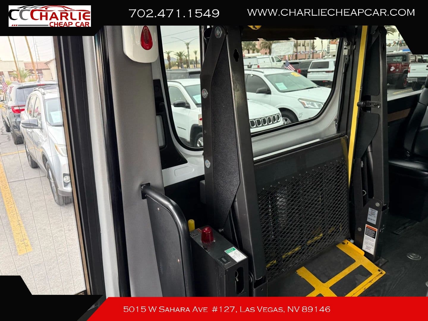 2017 Mercedes-Benz Sprinter 3500 XD Cab & Chassis — photo 8