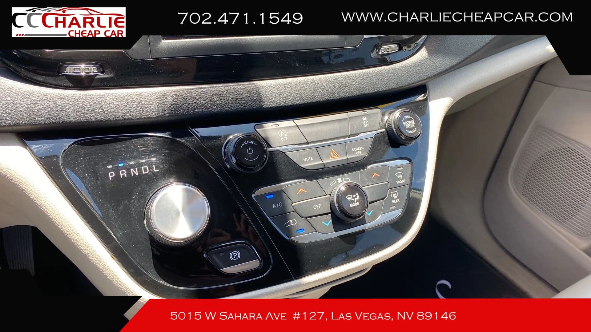 2021 Chrysler Voyager — photo 21