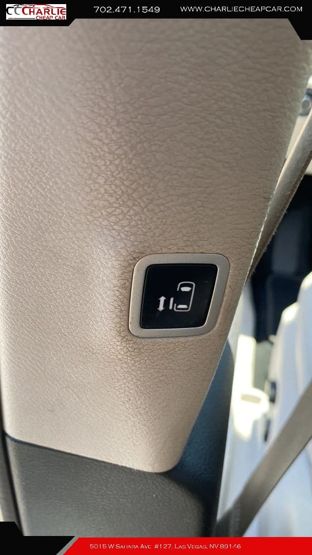 2021 Chrysler Voyager — photo 25