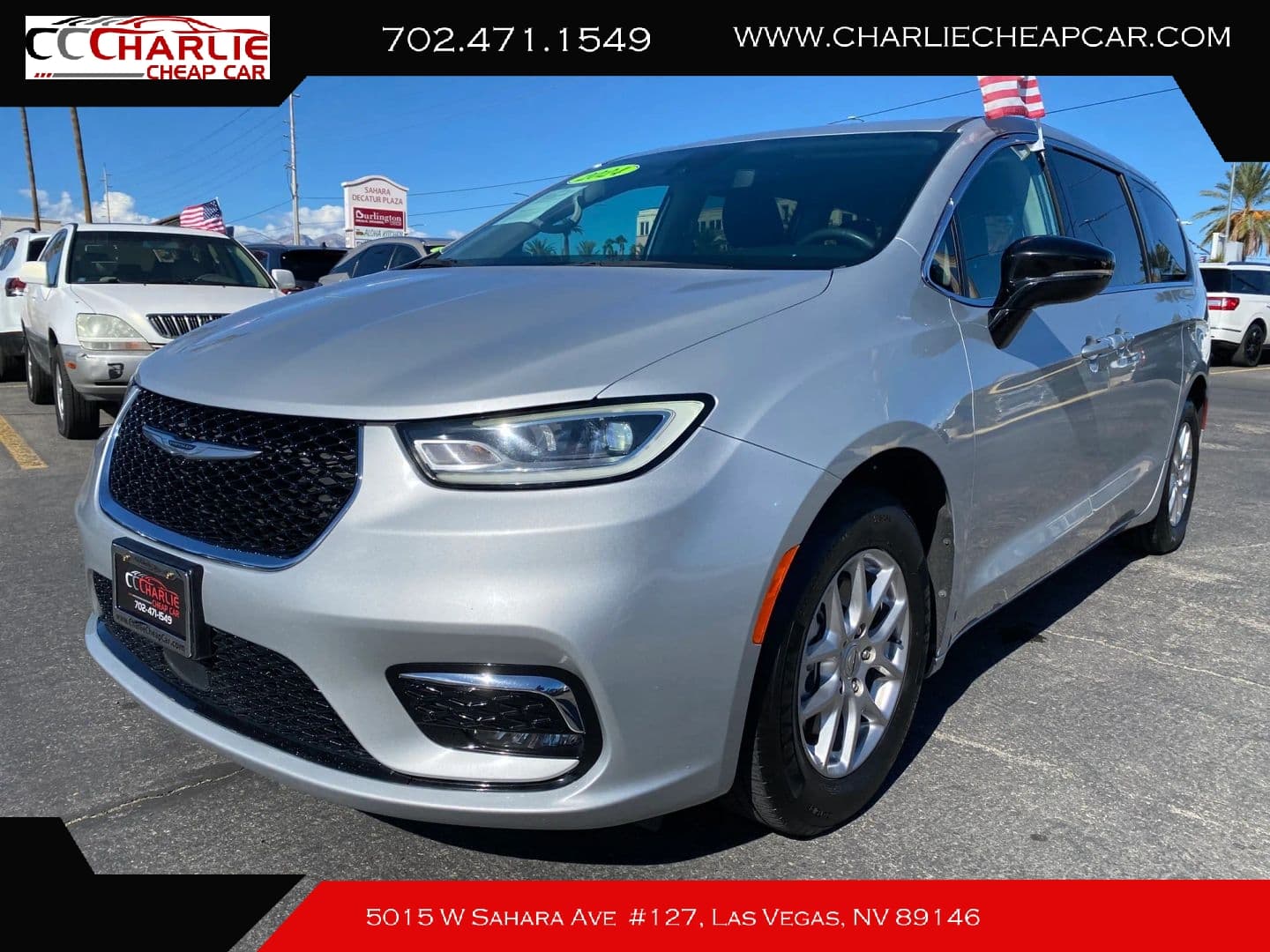 2024 Chrysler Pacifica Touring L — photo 1