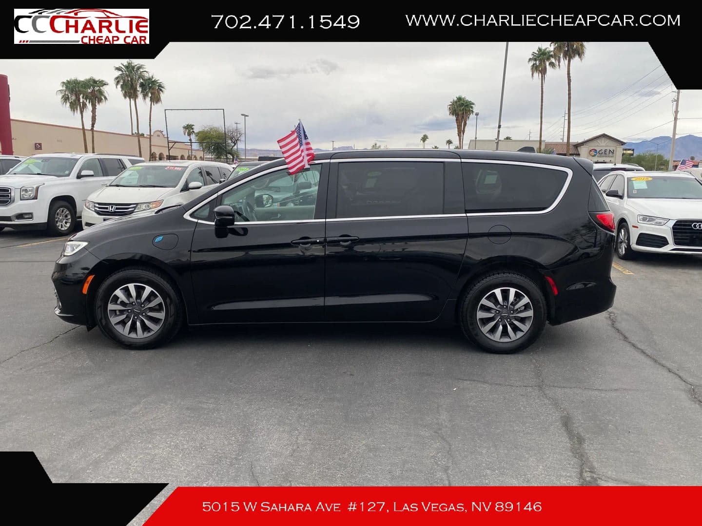2024 Chrysler Pacifica Hybrid Select — photo 2